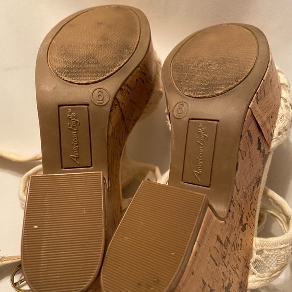 Women’s Beautiful American Eagle White Lace Sandals Summer Heels Size 6 - Picture 8 of 12
